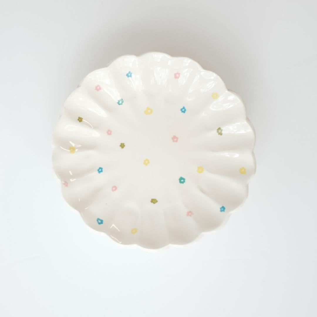 Handmade Scallop Daisy Plate